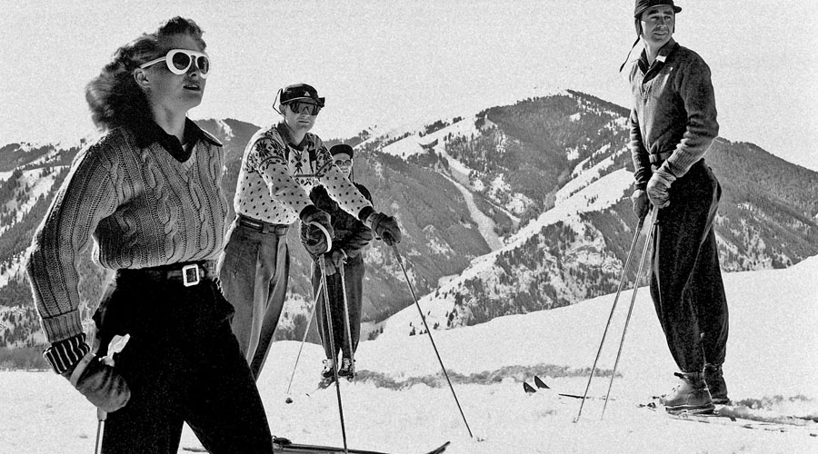 Skiing etiquette 101: How to behave when hitting the slopes