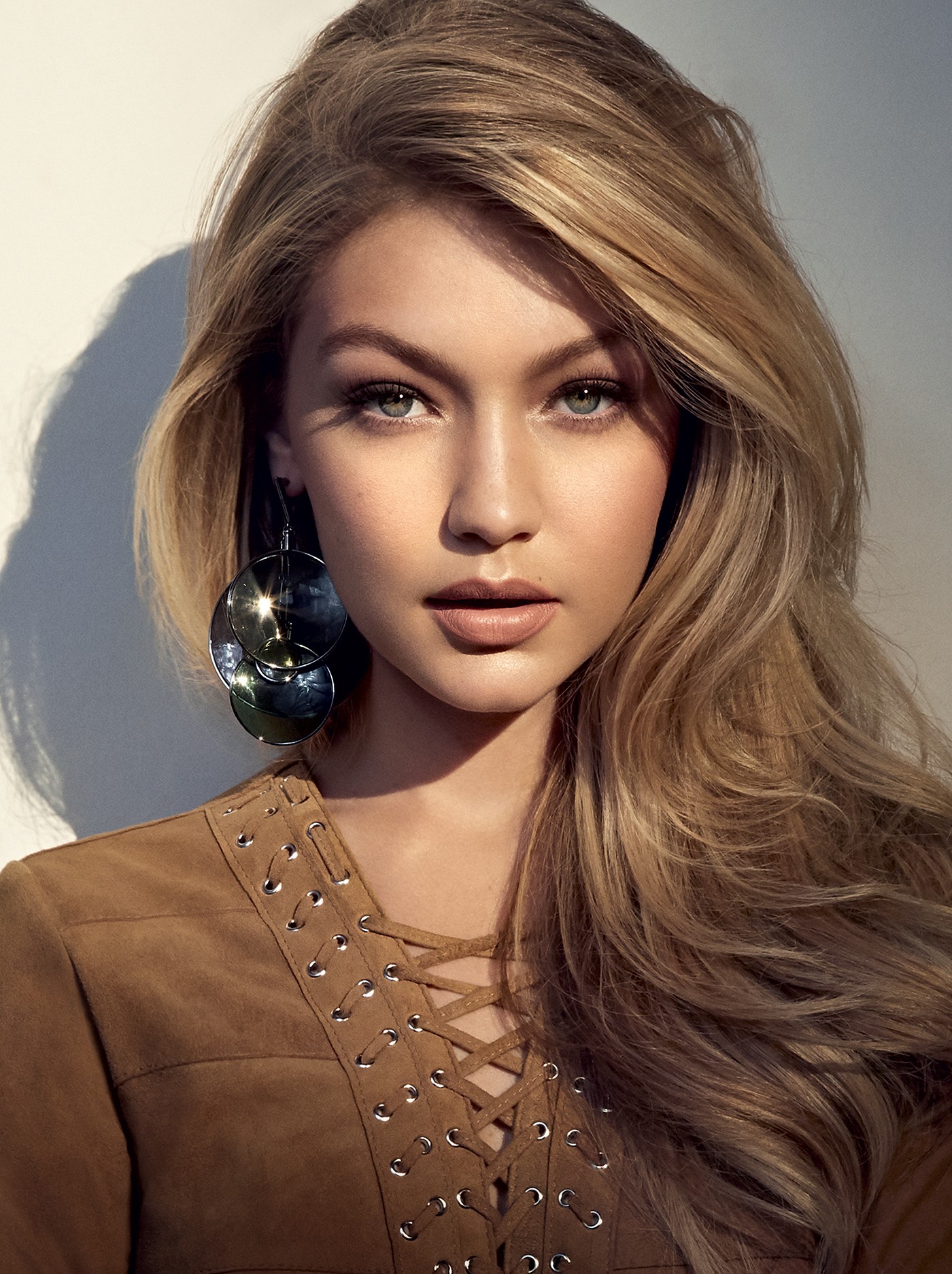 Lighten up. These are Auckland's best blonde colourists you need to know Lighten up. These are Auckland's best blonde colourists you need to know