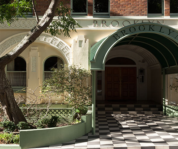 This newly renovated apartment makes the most of an Auckland heritage