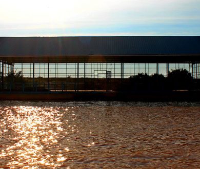 Floating Court