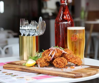 This 80s-inspired Kingsland eatery is spotlighting Asian fried chicken & beer