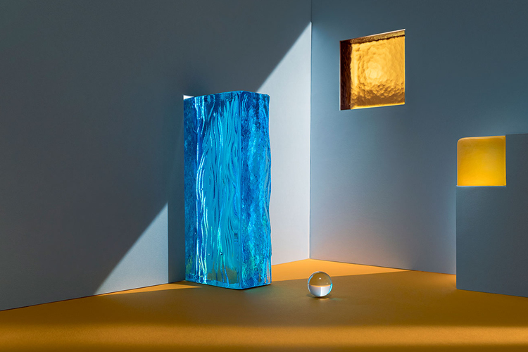 Kosmos exhibition by Wonderglass