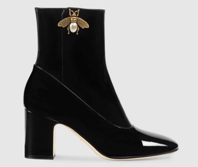 Patent leather ankle boot with bee