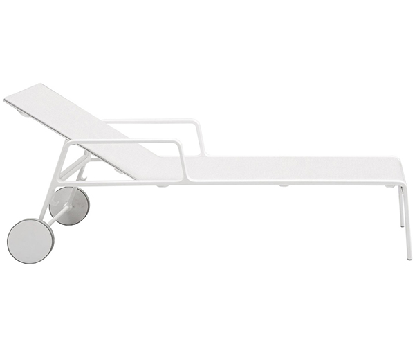 Parklife Lounger by Kettal