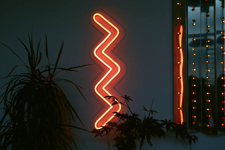 Salmon Zig Zag Neon