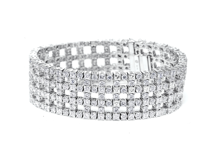 20 carat brilliant and princess cut diamond bracelet
