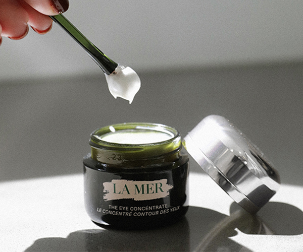 Upping the ante on its already lauded eye cream, La Mer’s new