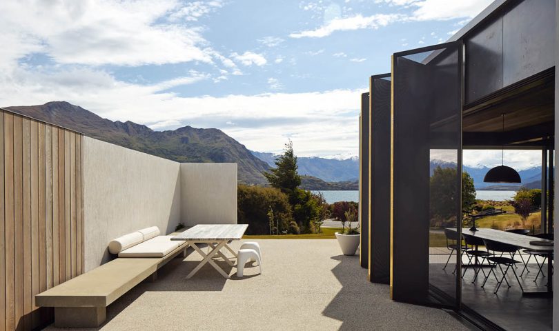 This Lake Wanaka winter retreat is a sleek, modern take on a mountain cabin