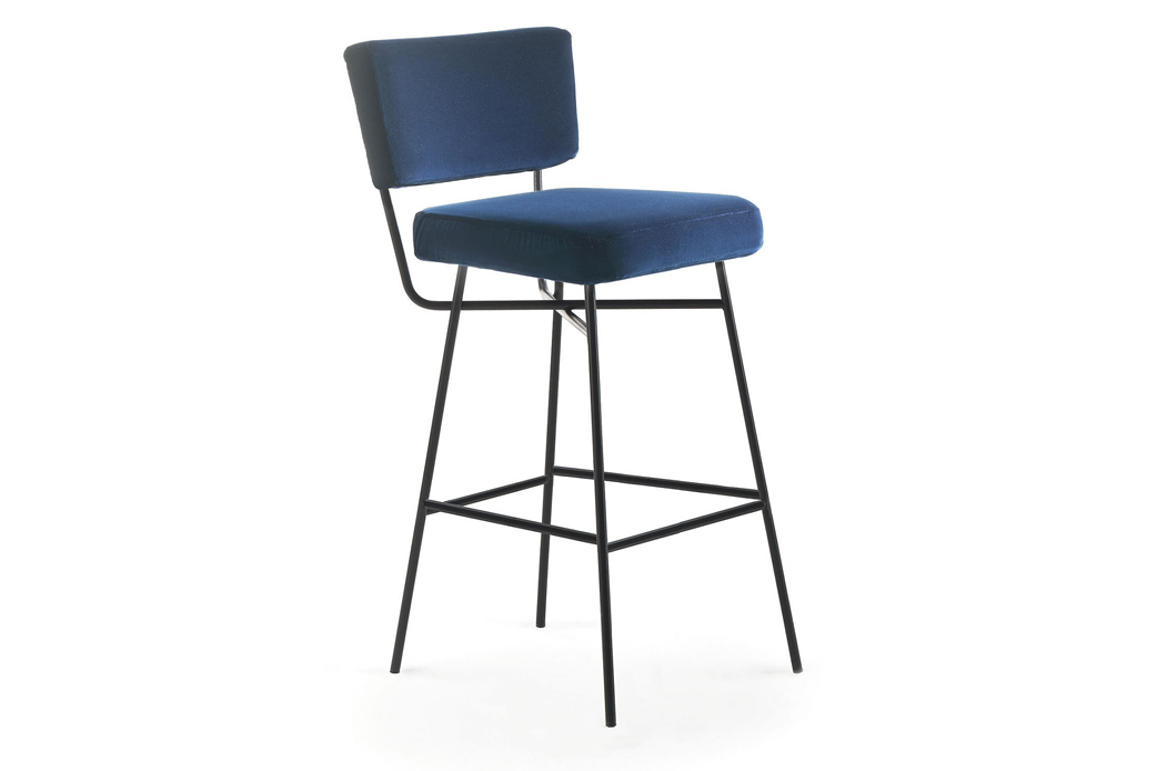 Orfeo barstool by Arflex