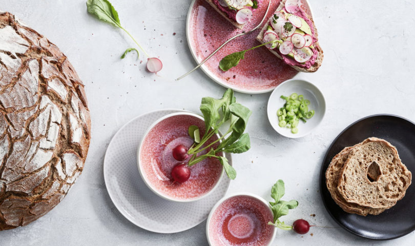 Set a stylish new frequency for your dining table with Rosenthal’s Rose Quartz porcelain plates