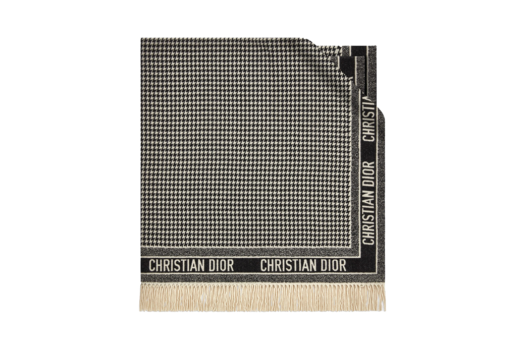 Houndstooth 30 Montaigne Blanket