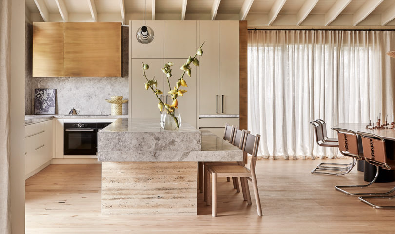 We take you inside a chic, Fiona Lynch-designed home, nestled on the Sorrento coast