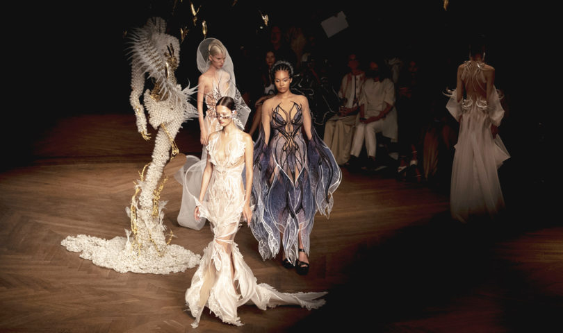 From cinematic runways to iconic tributes, we bring you the best of Fall ’22 Haute Couture