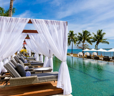 Planning a trip to Fiji? Karen Walker shares with us the best places to stay & everything to pack