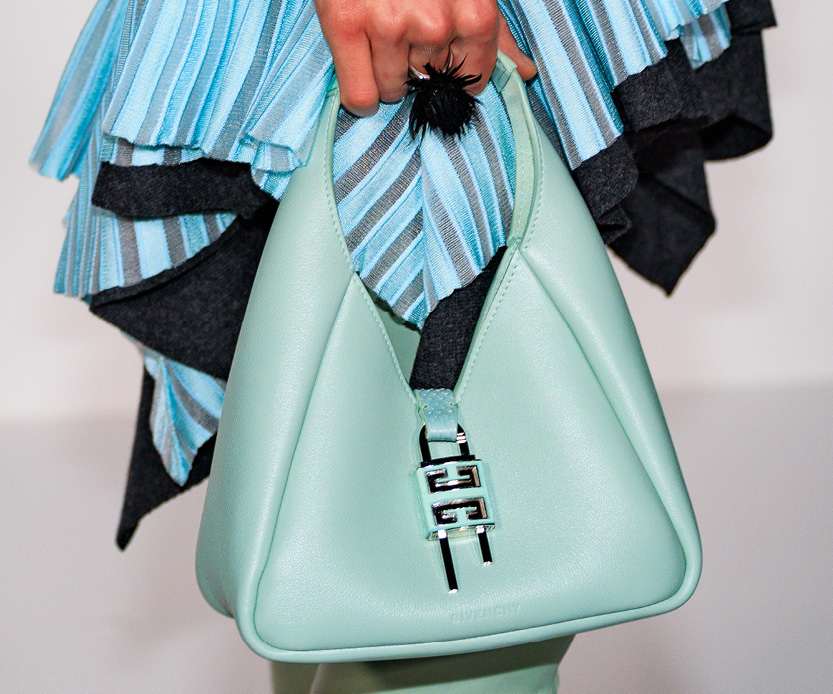 How to wear the pastel bag trend for spring
