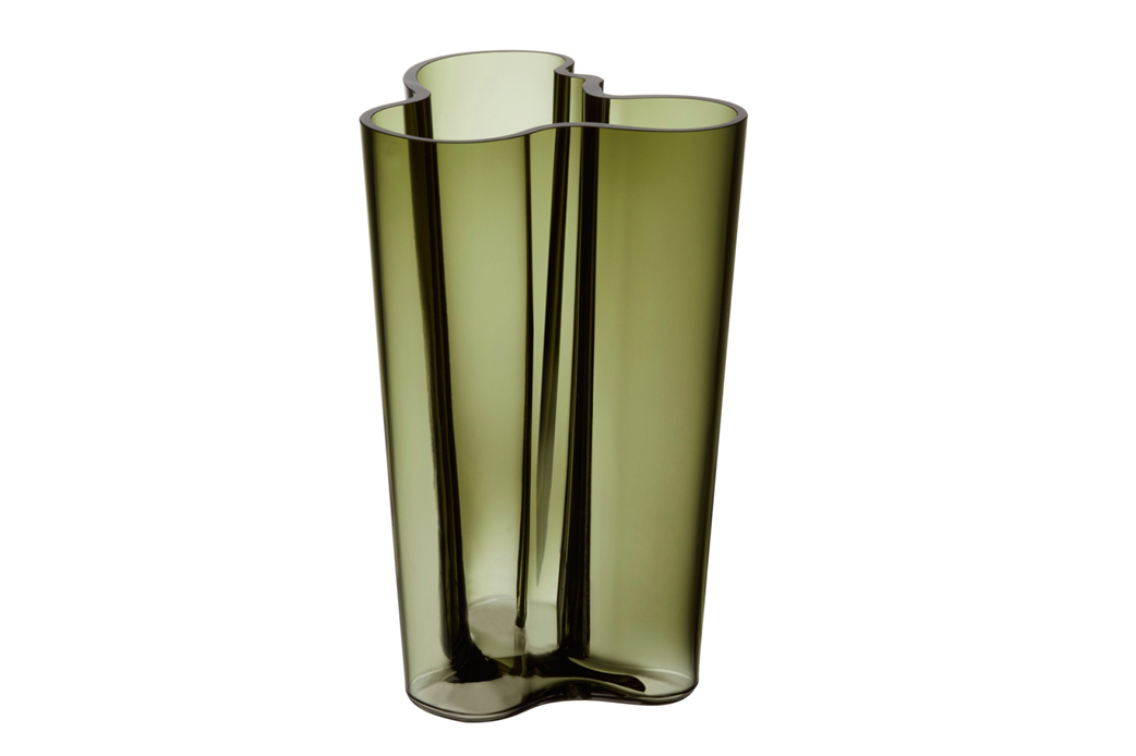 Iittala Aalto Vase in moss green