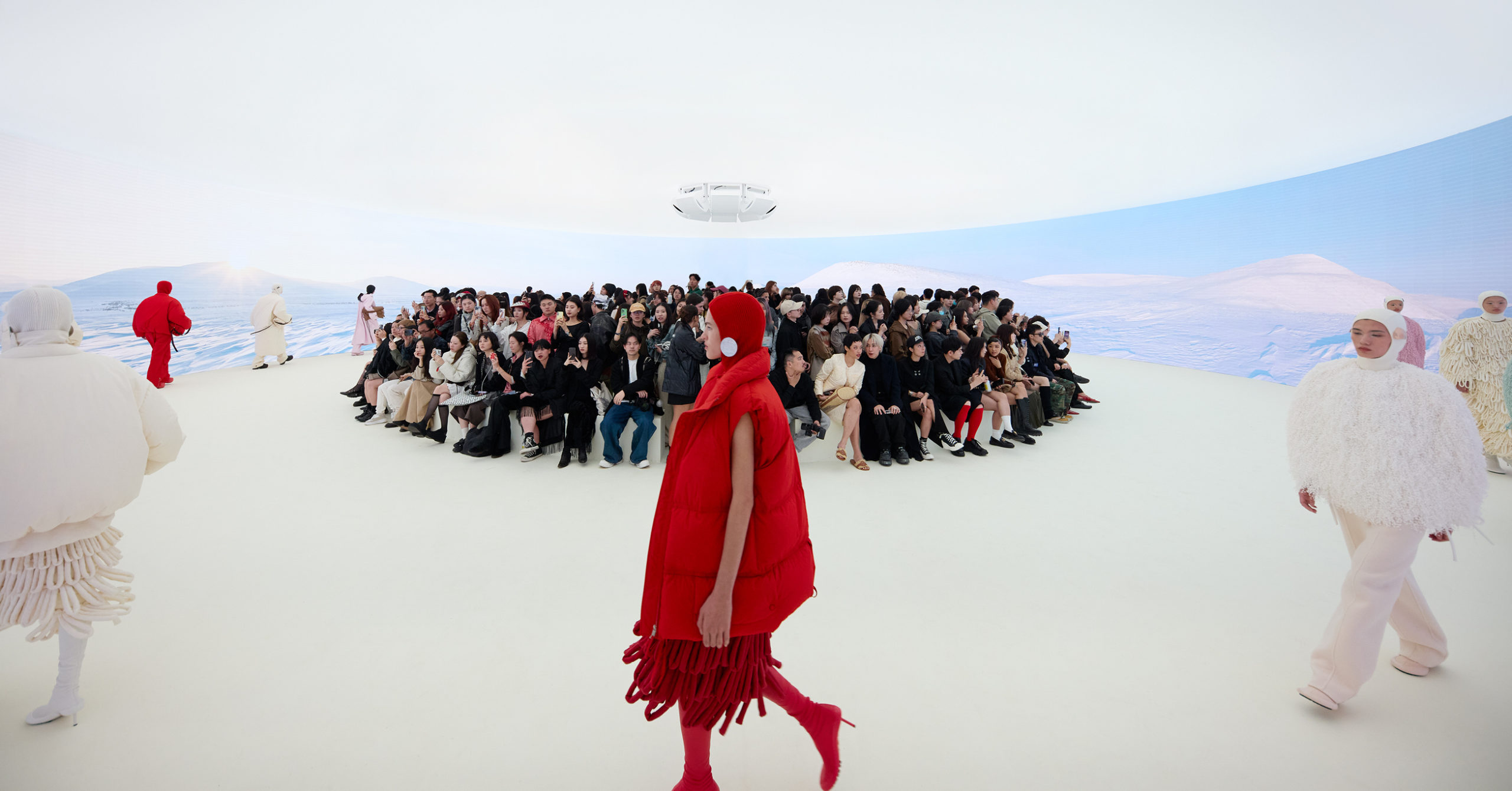 新作✨2026SS新作 MONCLER Weteau サイズ1 A Preview Look at Moncler's Spring 2026 Collection [PHOTOS]