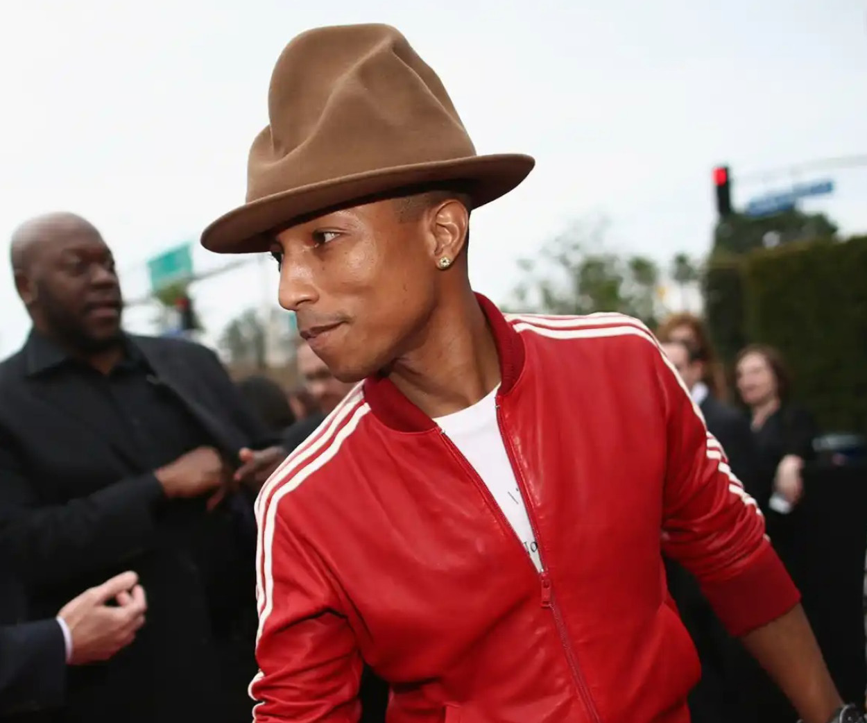 We explore the life and style of Pharrell Williams(02)