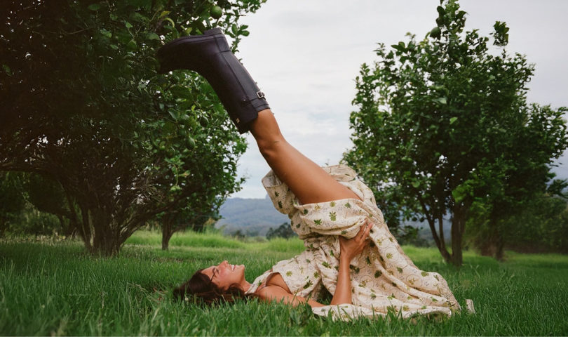 6 natural ways to keep the mozzies at bay this summer