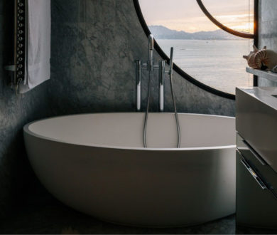 Sculptural and inherently architectural, Claybrook’s basins and bathtubs set the benchmark