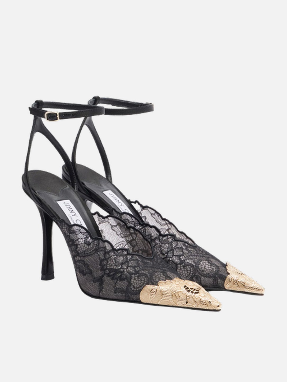 The return of romance in sheer fabrics and lace